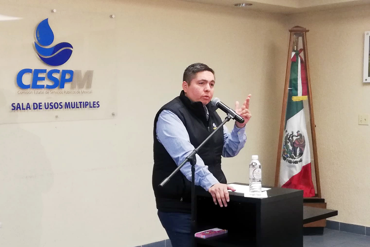 LOS DERECHOS DE CONEXIÓN SE CONTEMPLAN EN LA LEY: ARMANDO SAMANIEGO 