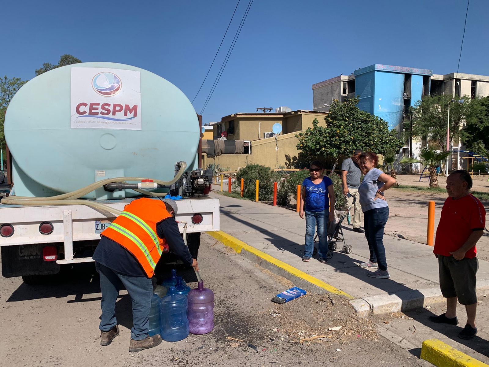 ENTREGA CESPM 6 MIL LITROS DE AGUA PURIFICADA A COLONIAS DEL PONIENTE DE LA CIUDAD