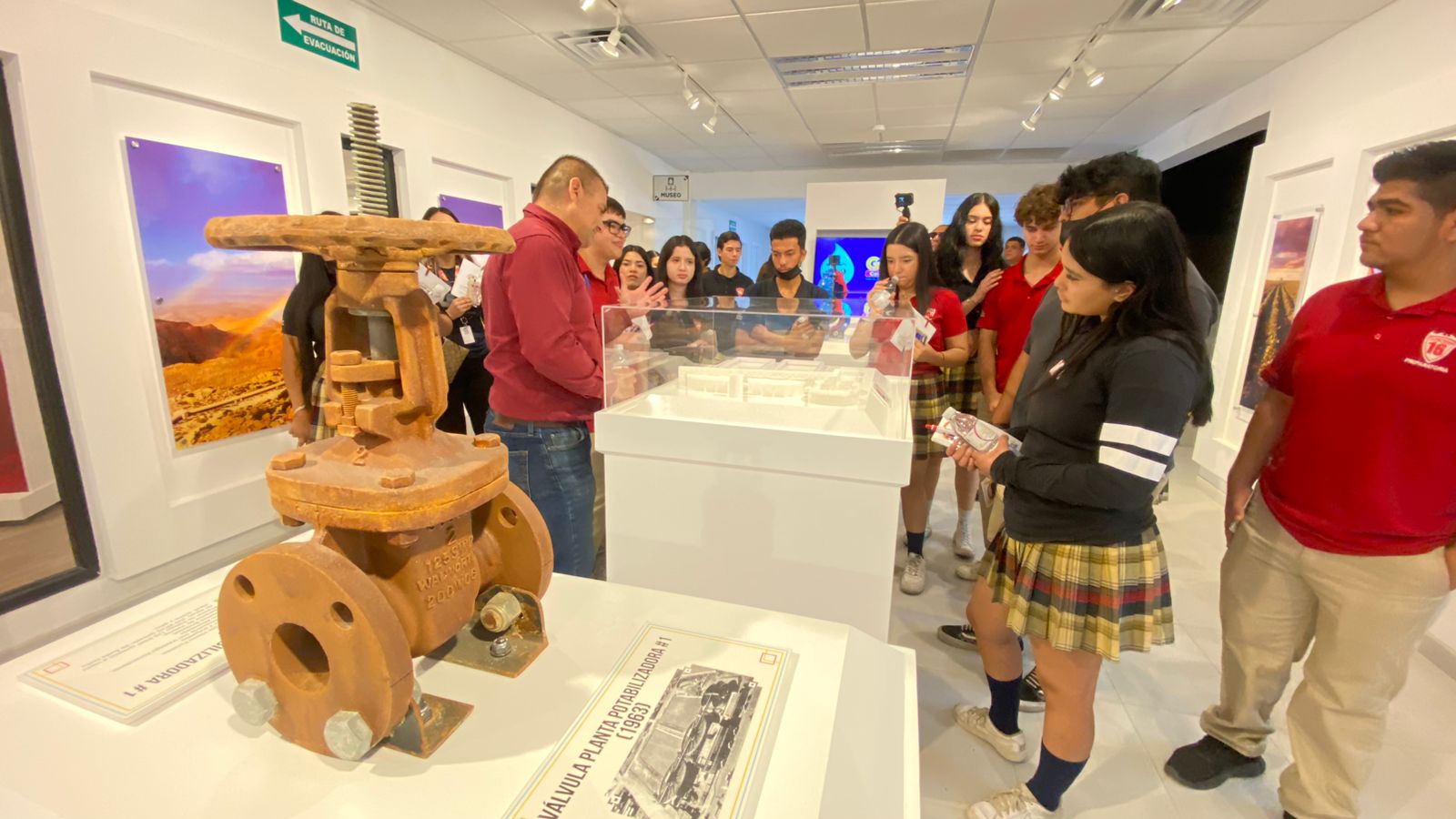 CONCIENTIZA CESPM A JÓVENES SOBRE CULTURA DEL AGUA EN RECORRIDO AL MUSEO DEL AGUA