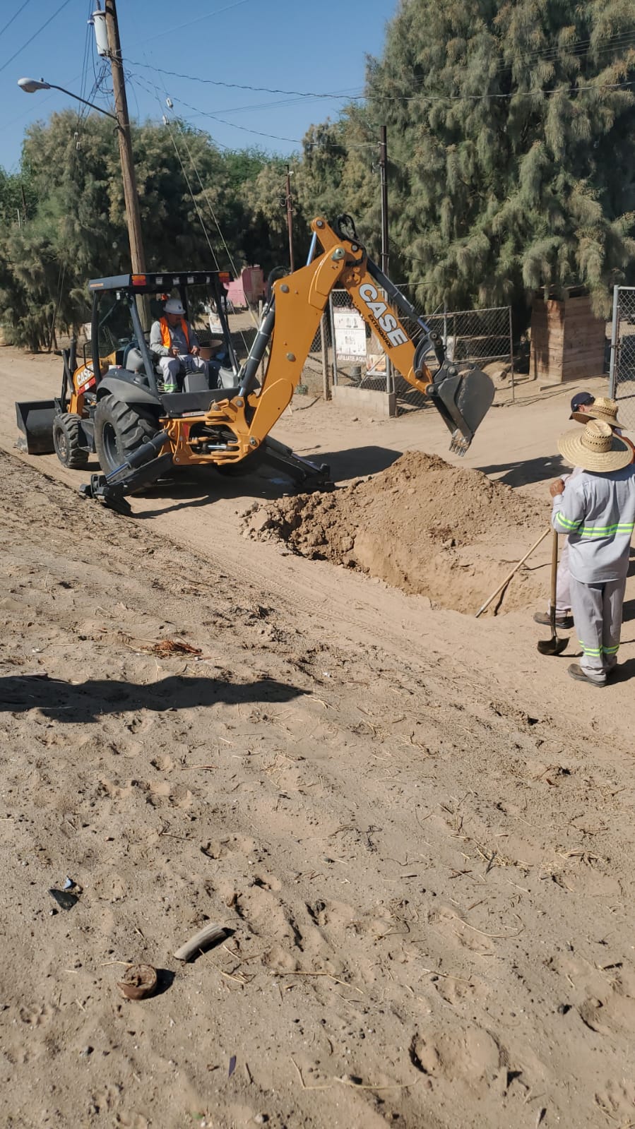 CESPM CON LA INTRODUCCIÓN DE TUBERÍA DE AGUA POTABLE EN COMUNIDAD DOS TUBOS 