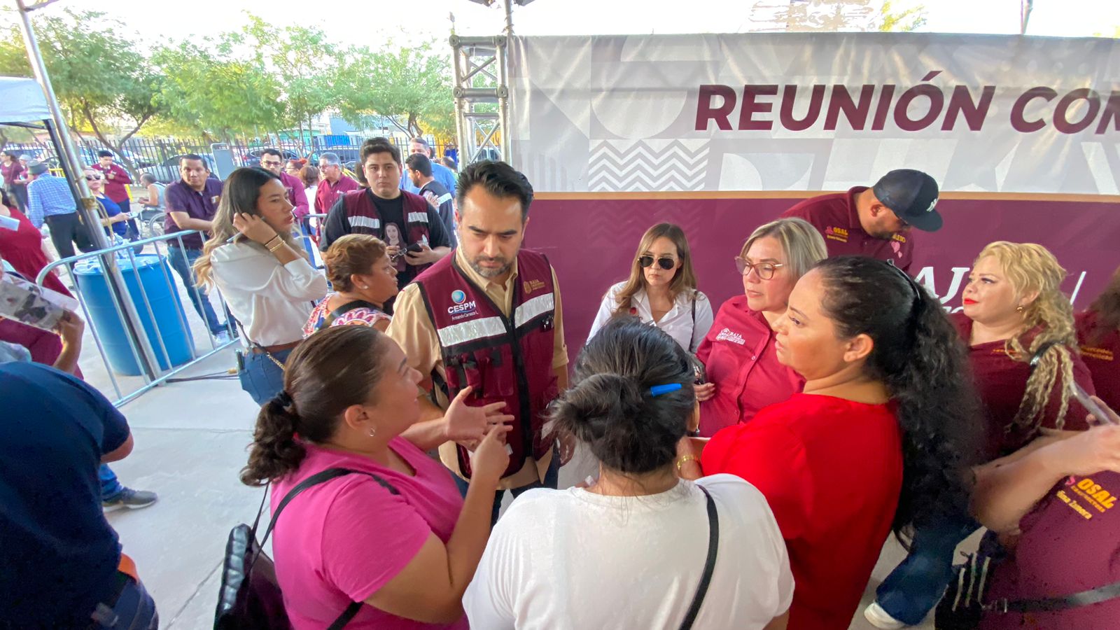 ARMANDO CARRAZCO, DIRECTOR DE CESPM, ATIENDE SOLICITUDES EN REUNIONES COMUNITARIAS EN EL VALLE Y LA CIUDAD 
