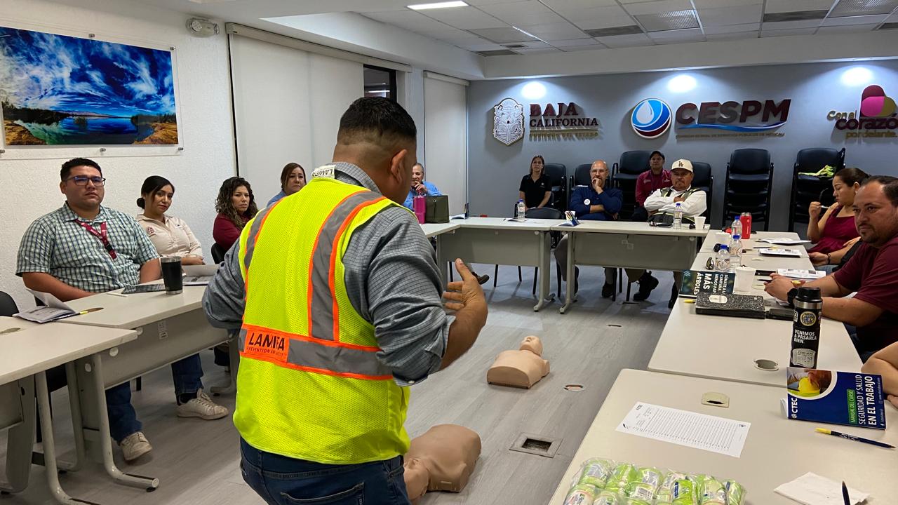 PERSONAL DE CESPM PARTICIPA EN CURSO DE PRIMEROS AUXILIOS PARA FORTALECER SU PREPARACIÓN EN EMERGENCIAS 