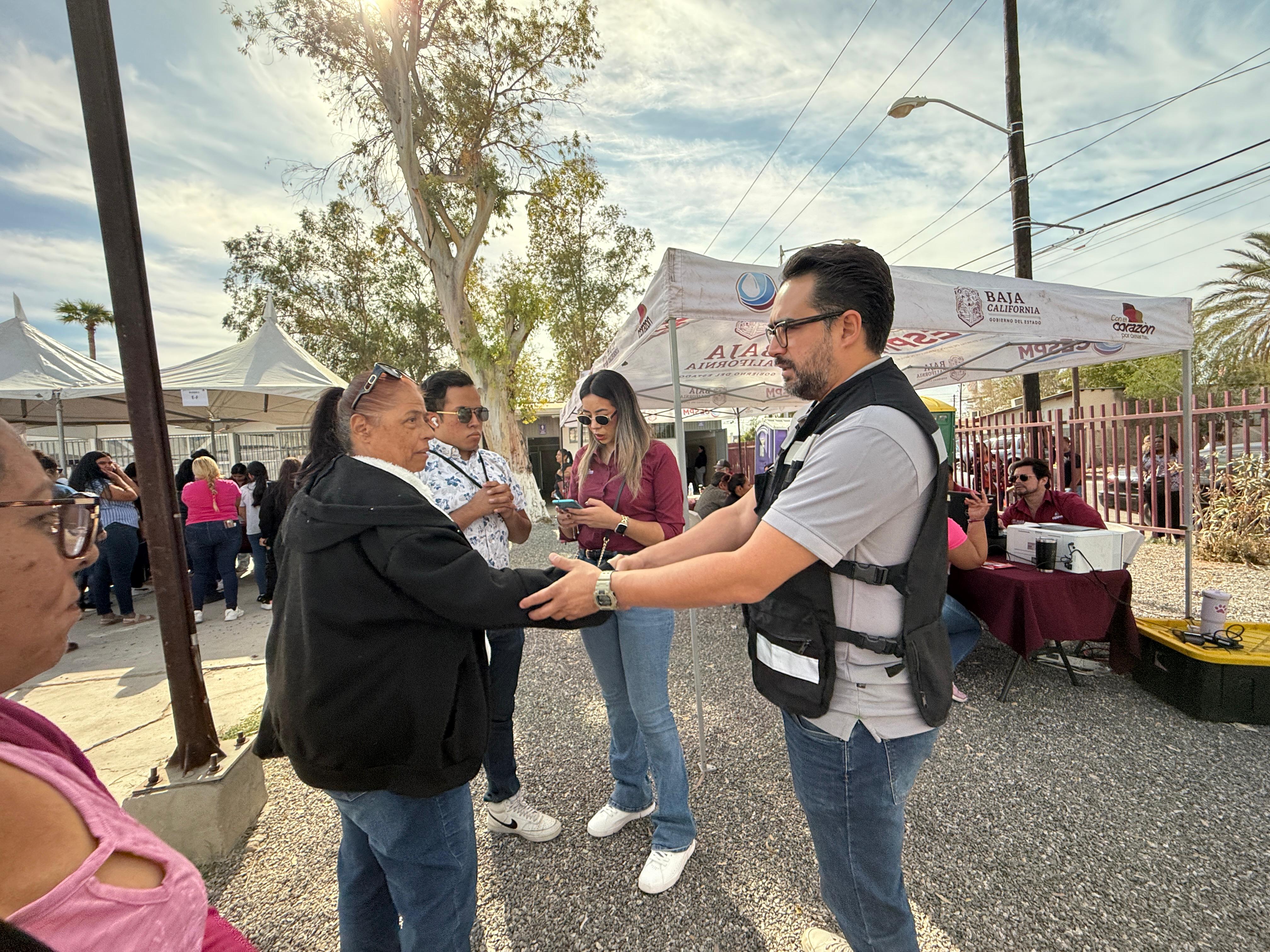 CESPM PARTICIPA CON MESA DE ATENCIÓN EN EL EVENTO DE ENTREGA DE APOYOS DE LOS PROGRAMAS "TARJETA VIOLETA" Y "ADULTO MAYOR" 