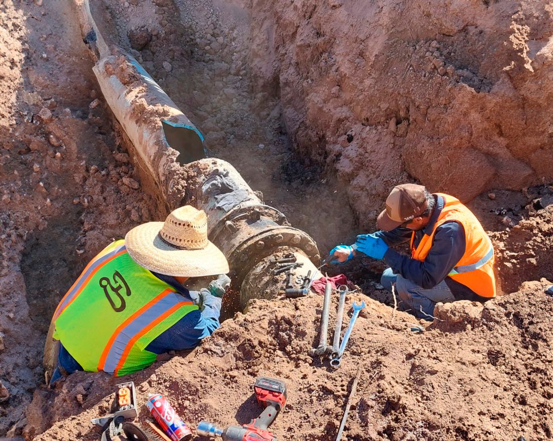 CESPM REALIZA ACCIONES DE MANTENIMIENTO Y REPARACIÓN DE EMISOR PARA ASEGURAR EL SANEAMIENTO EN CIUDAD GUADALUPE VICTORIA 