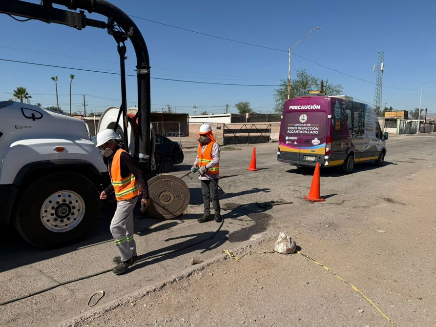 CESPM MANTIENE JORNADAS INTENSIVAS DE MANTENIMIENTO SANITARIO Y BACHEO EN DISTINTOS PUNTOS DE MEXICALI