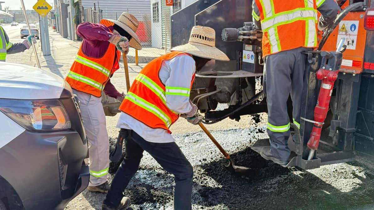 CESPM CONCLUYE TRABAJOS DE BACHEO EN PUERTAS DEL SOL Y SUPERA LOS 14 MIL METROS CUADRADOS REHABILITADOS EN EL PROGRAMA CALLES SEGURAS.
