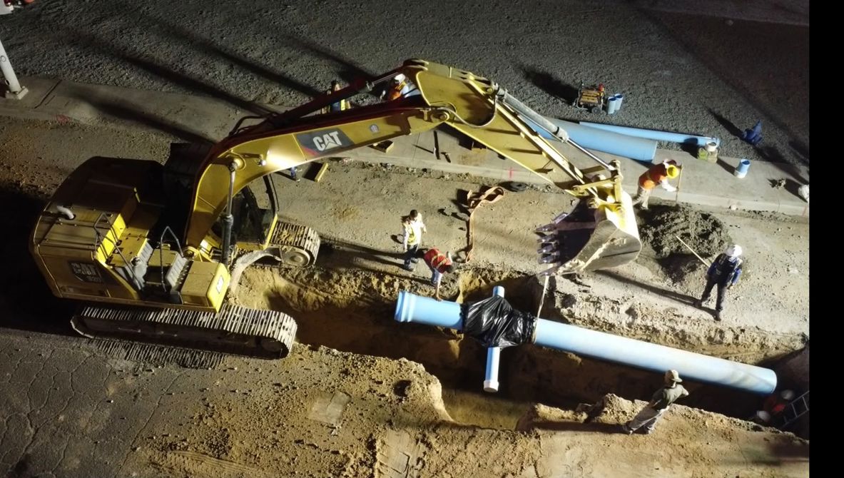 CESPM AVANZA CON TRABAJOS NOCTURNOS PARA FORTALECER LA RED DE AGUA POTABLE EN VILLA COLONIAL
