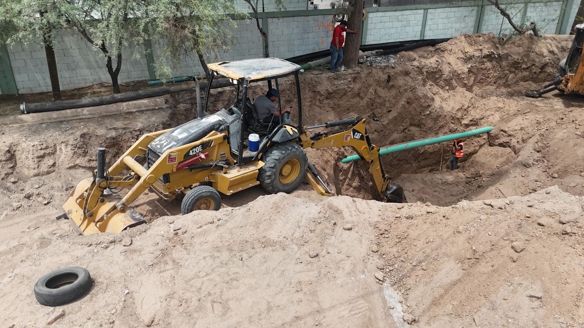 CESPM CONTINÚA LA RECONSTRUCCIÓN DE POZO SANITARIO TRAS COLAPSO DEL SISTEMA EN LA COLONIA WISTERIA
