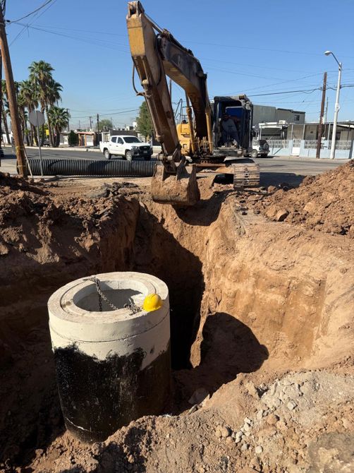 CESPM AVANZA EN REPOSICIÓN DE LÍNEA PLUVIAL EN INFONAVIT CUCAPAH Y COLONIA AURORA