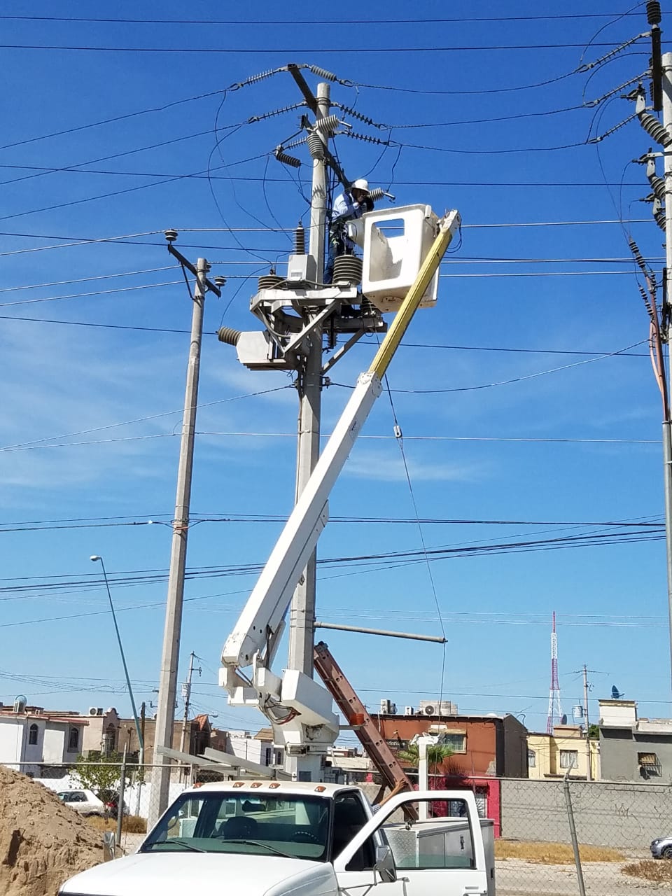 POR FALLA DE TRANSFORMADOR SE AFECTÓ SERVICIO DE AGUA EN ZONA SUR DE LA CIUDAD